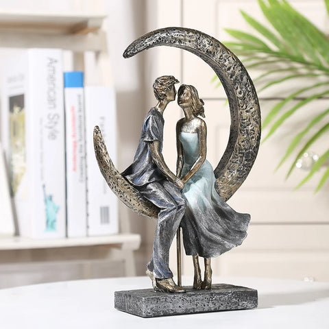 Romantic Moonlight Couple Statue Resin Date Lovers